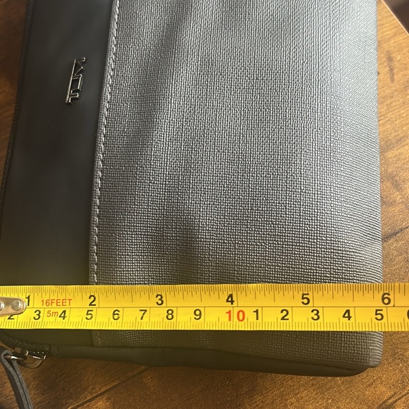 TUMI Toiletry Bag (small) - Picture 10 of 12